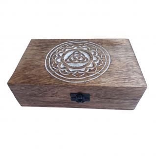 CAJA madera tallada Triqueta Celta